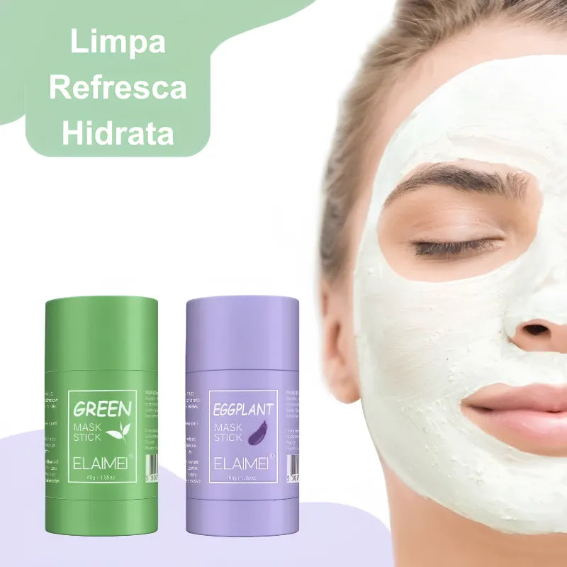 Aplicação da Máscara em Bastão no rosto limpo